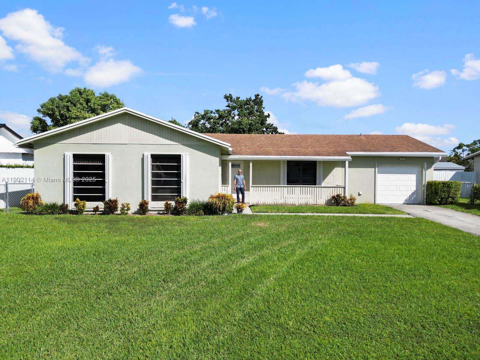 MEADOW WOOD MANOR SEC 3 - Residential