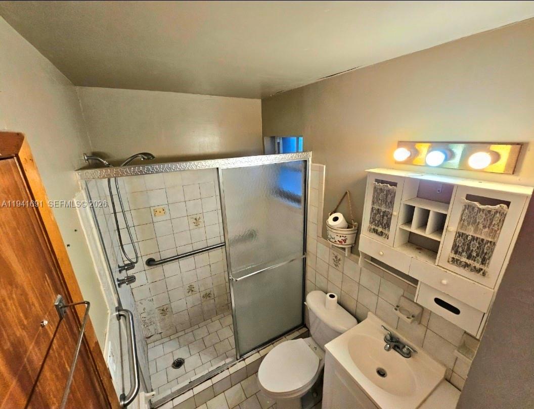 THE PINES - Residential