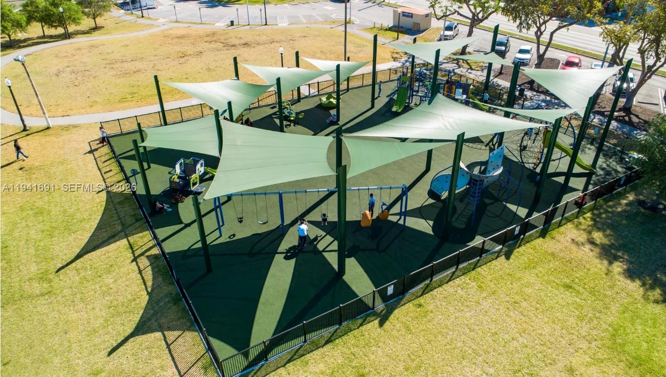 THE PINES - Residential