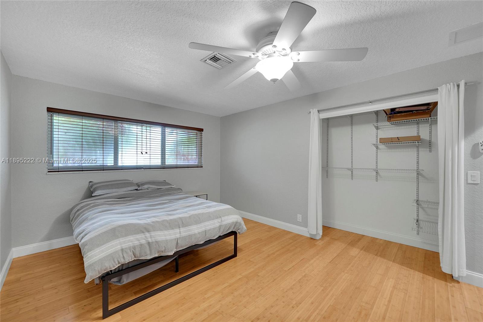 HOLLYWOOD HILLS - Residential Lease