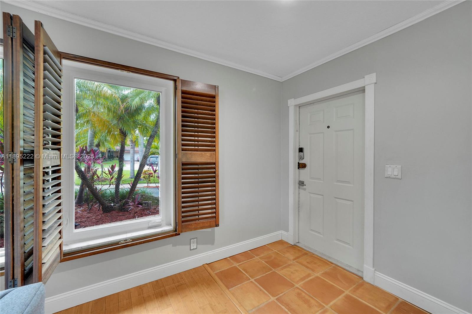 HOLLYWOOD HILLS - Residential Lease