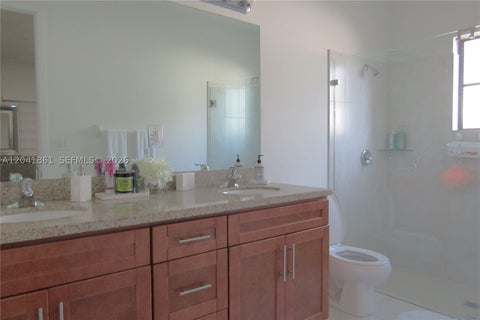 Tiny photo for 16825 SW 109th Pl, Miami, FL 33157 (MLS # A12041861)