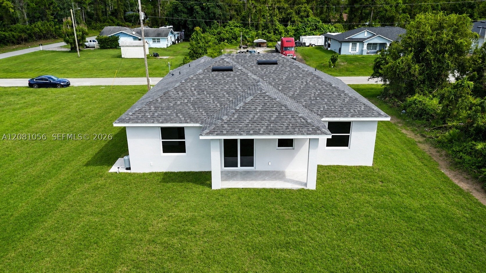 306 Lenz Ave S