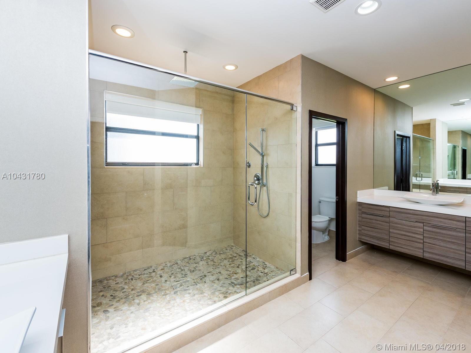 CRESTVIEW WEST - Residential