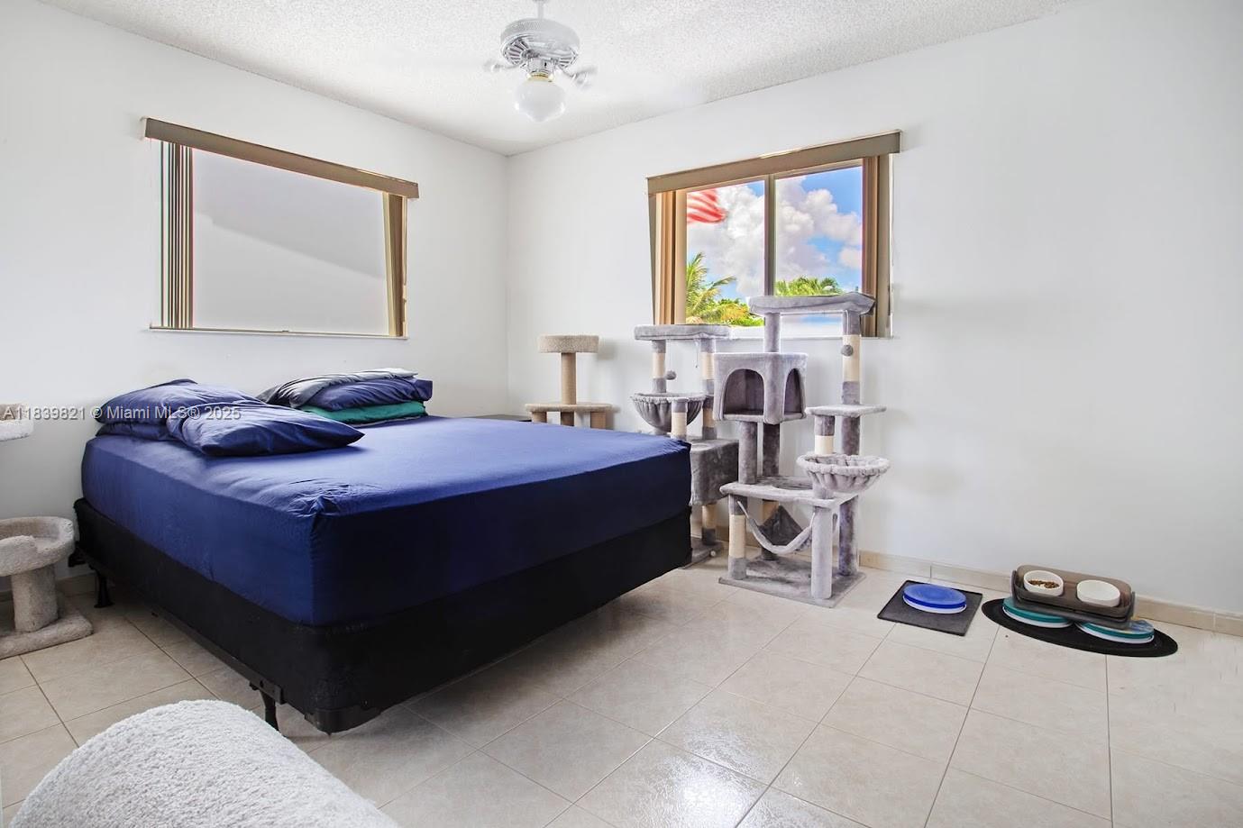 S MIAMI HEIGHTS ADDN C - Residential