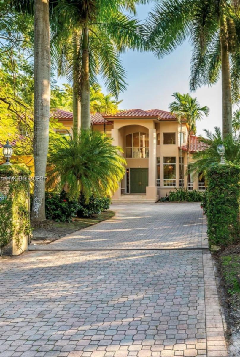 HILLCREST GROVE - Residential