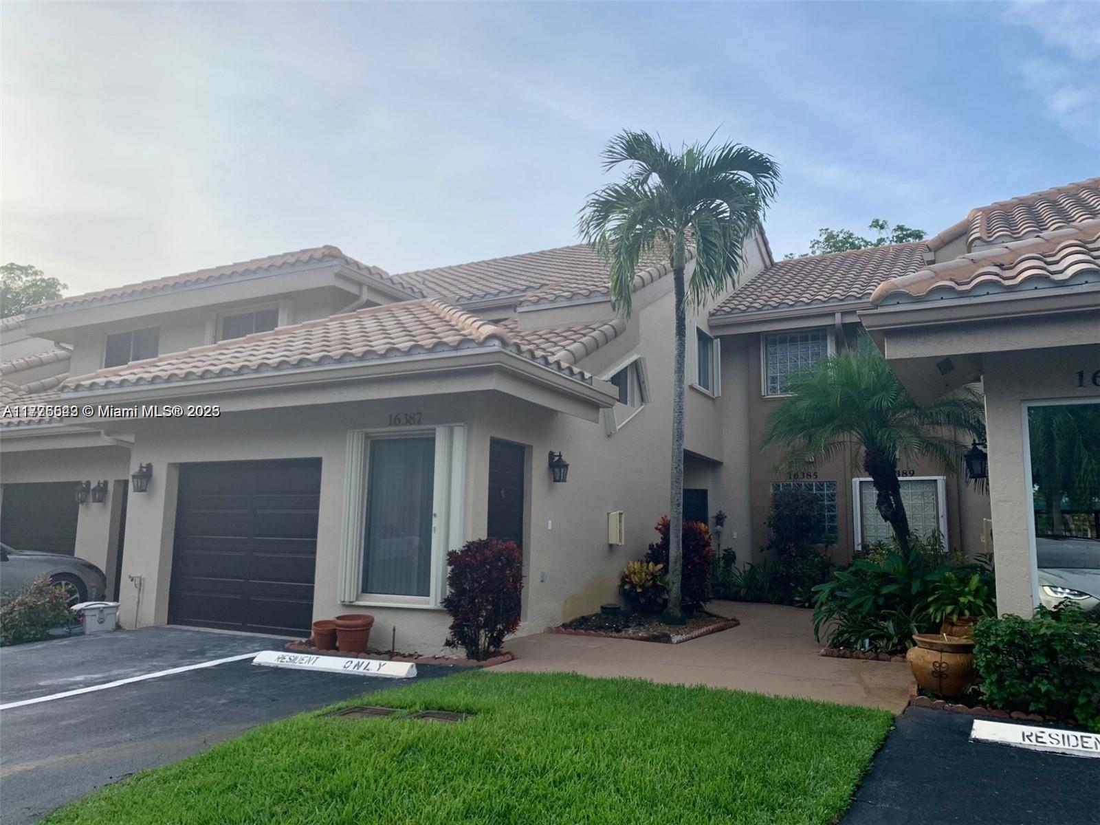 Rental Property at 16387 Malibu Dr 46, Weston, Broward County, Florida - Bedrooms: 3 
Bathrooms: 2  - $3,350 MO.