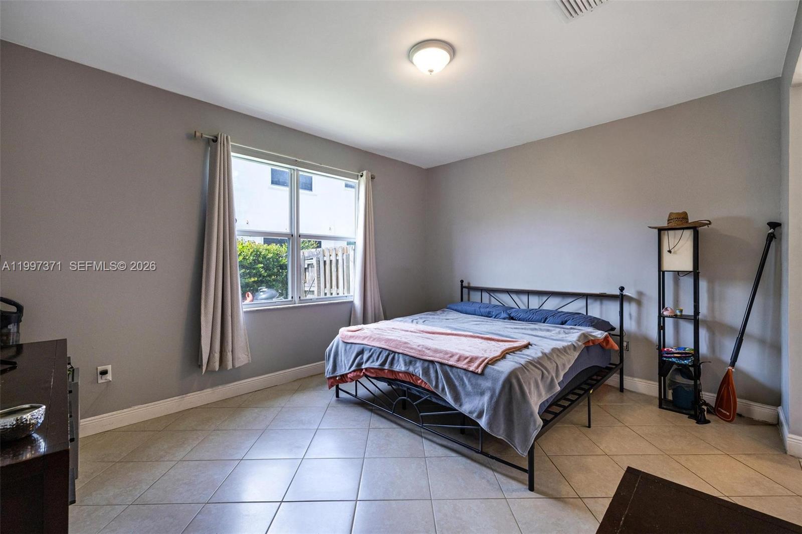 MARBELLA BAY - Residential