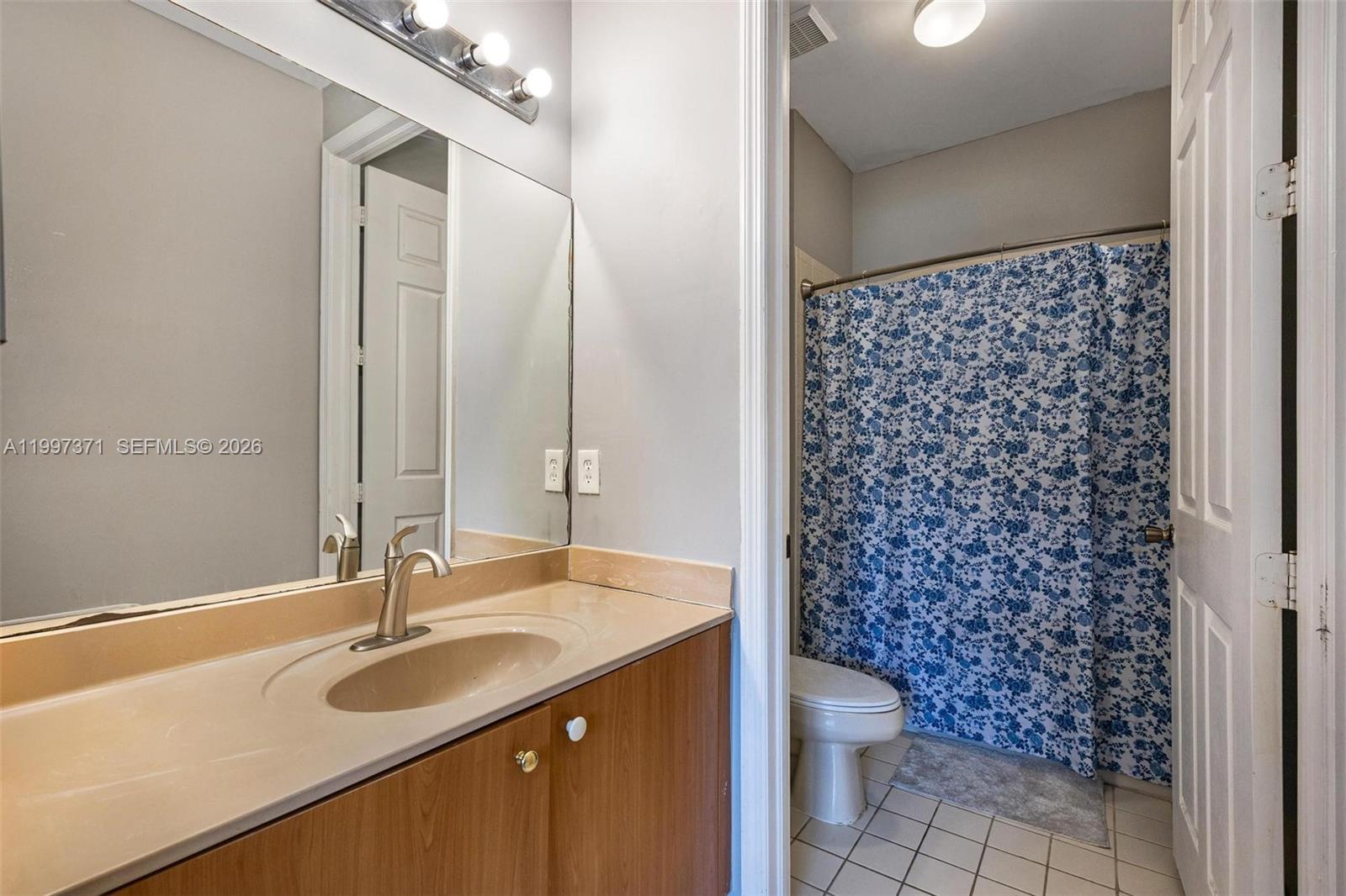 MARBELLA BAY - Residential