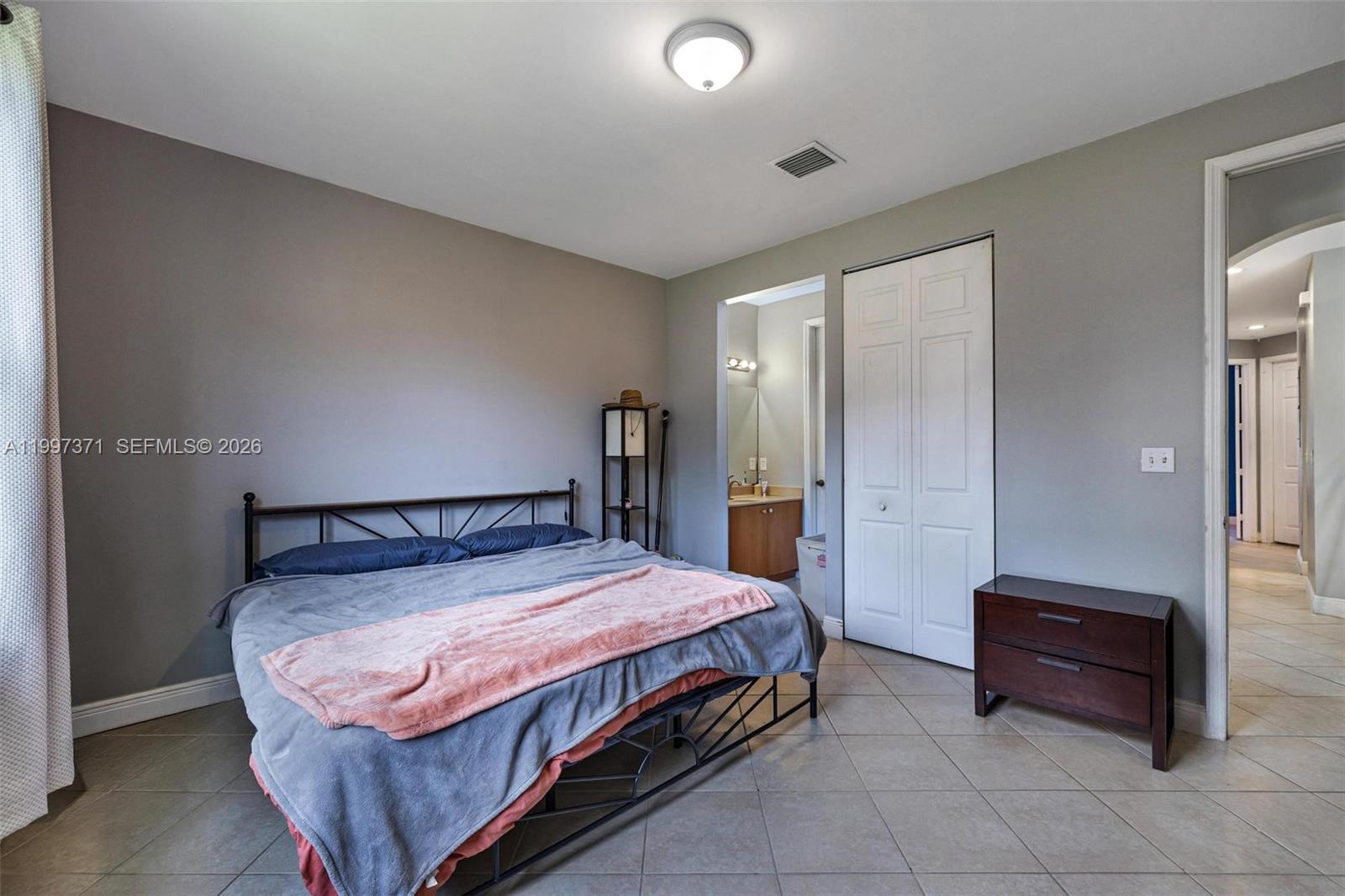 MARBELLA BAY - Residential