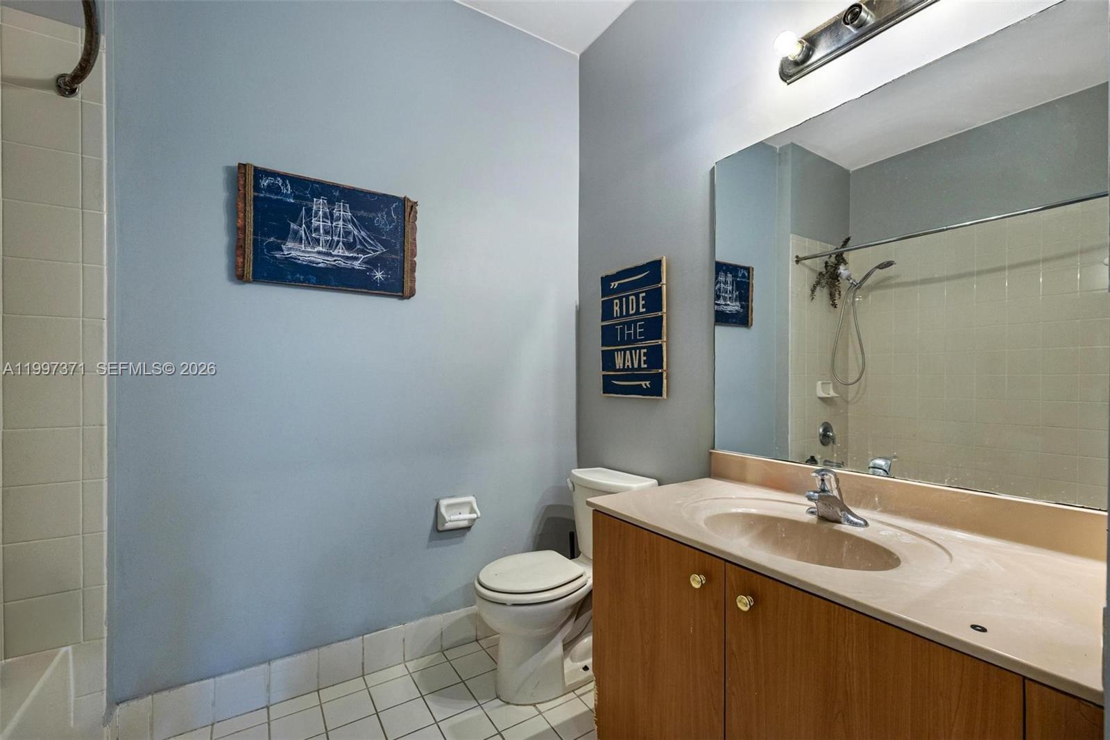 MARBELLA BAY - Residential