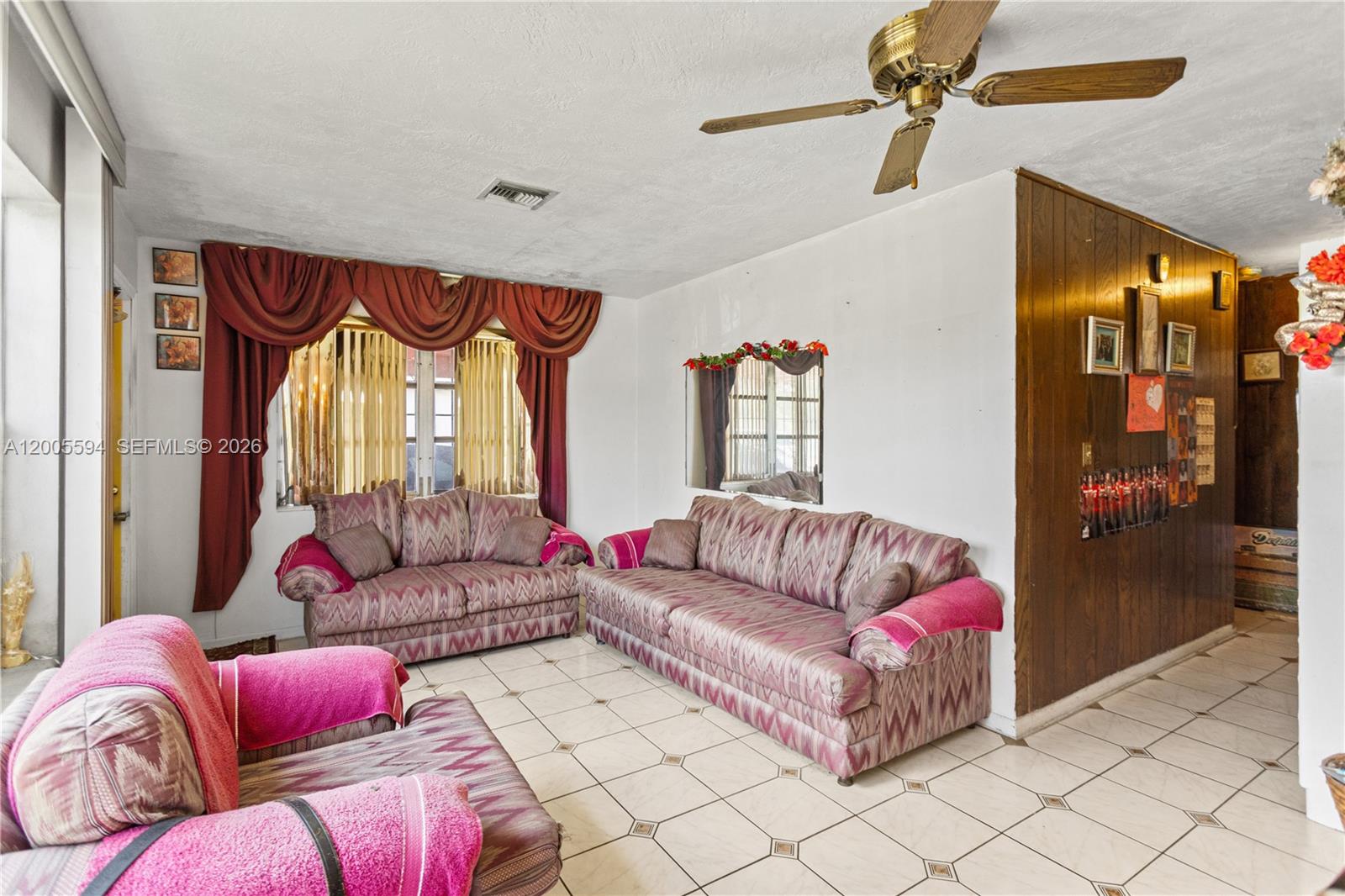 LAKE AIRE ESTATES - Residential