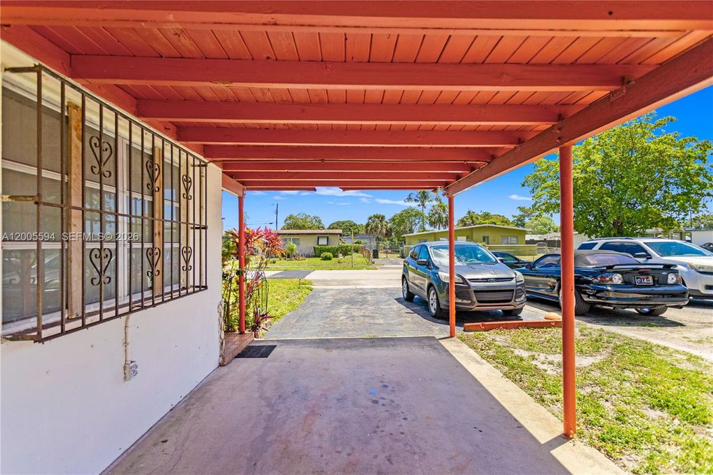 Photo of 1711 NW 26th Ave, Fort Lauderdale, FL 33311 (MLS # A12005594)