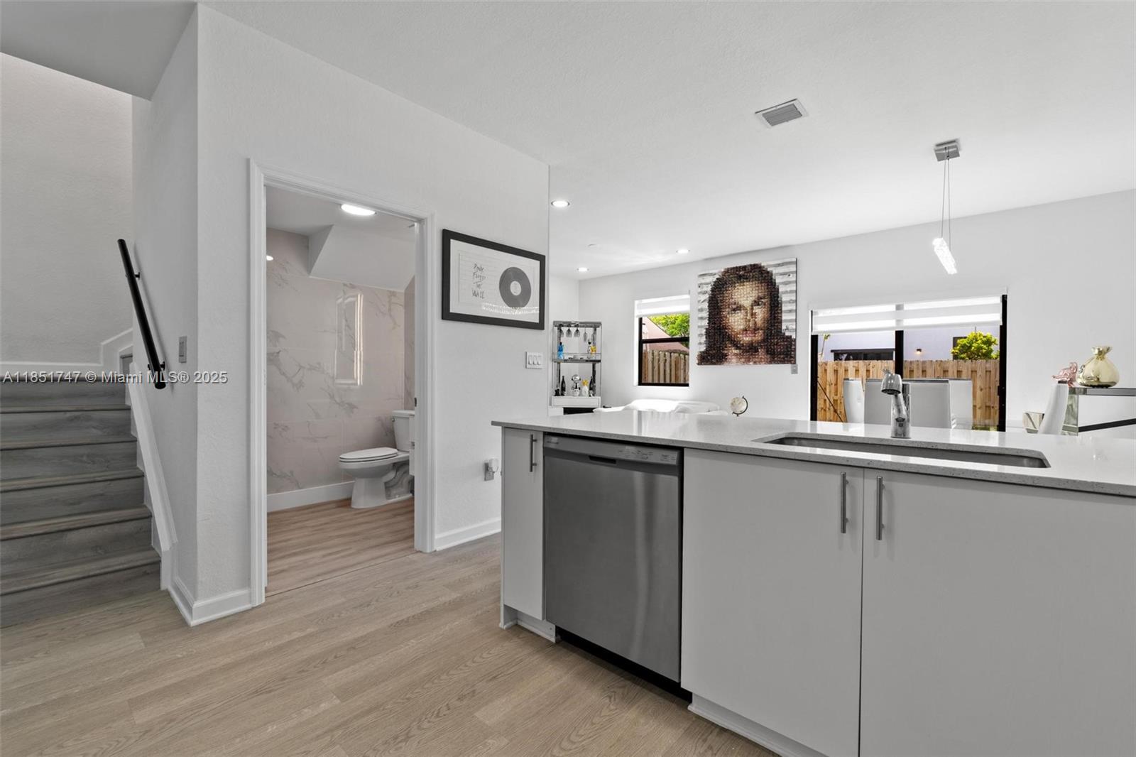 PINE ISLE - Residential