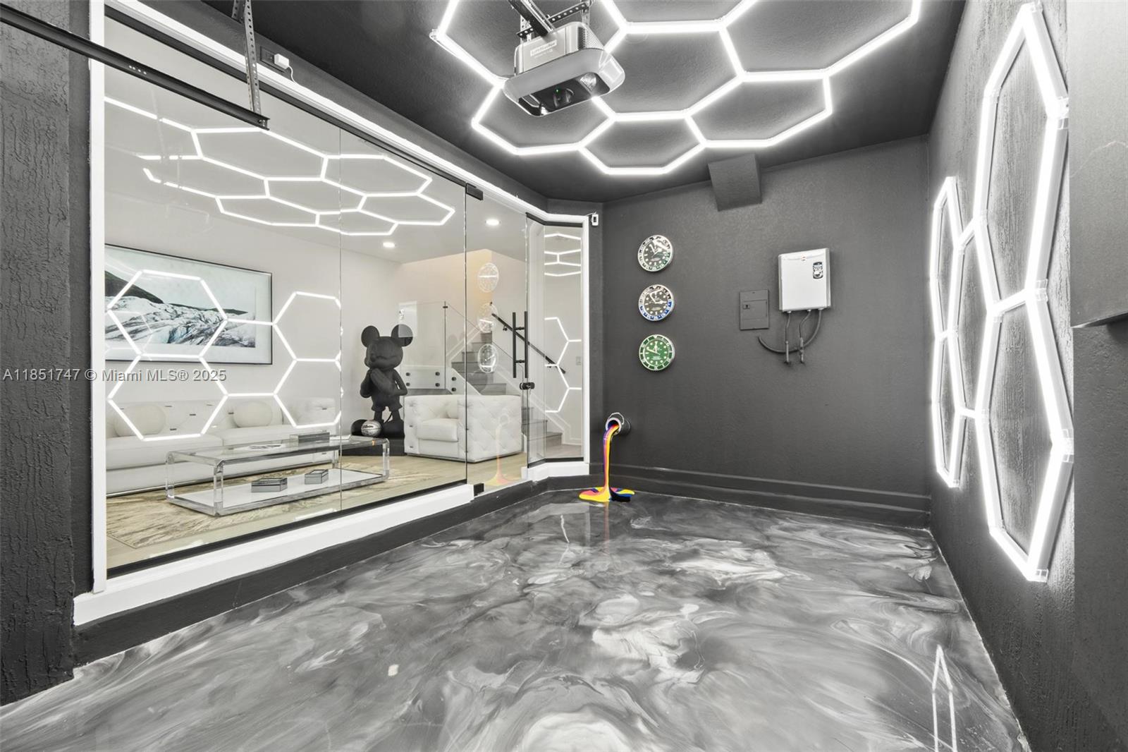 PINE ISLE - Residential