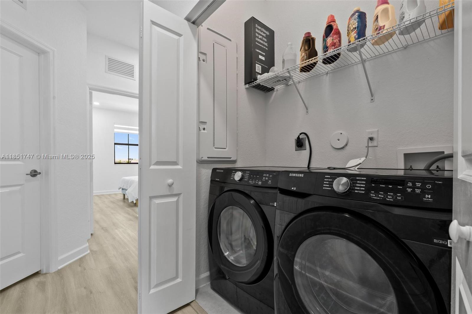 PINE ISLE - Residential