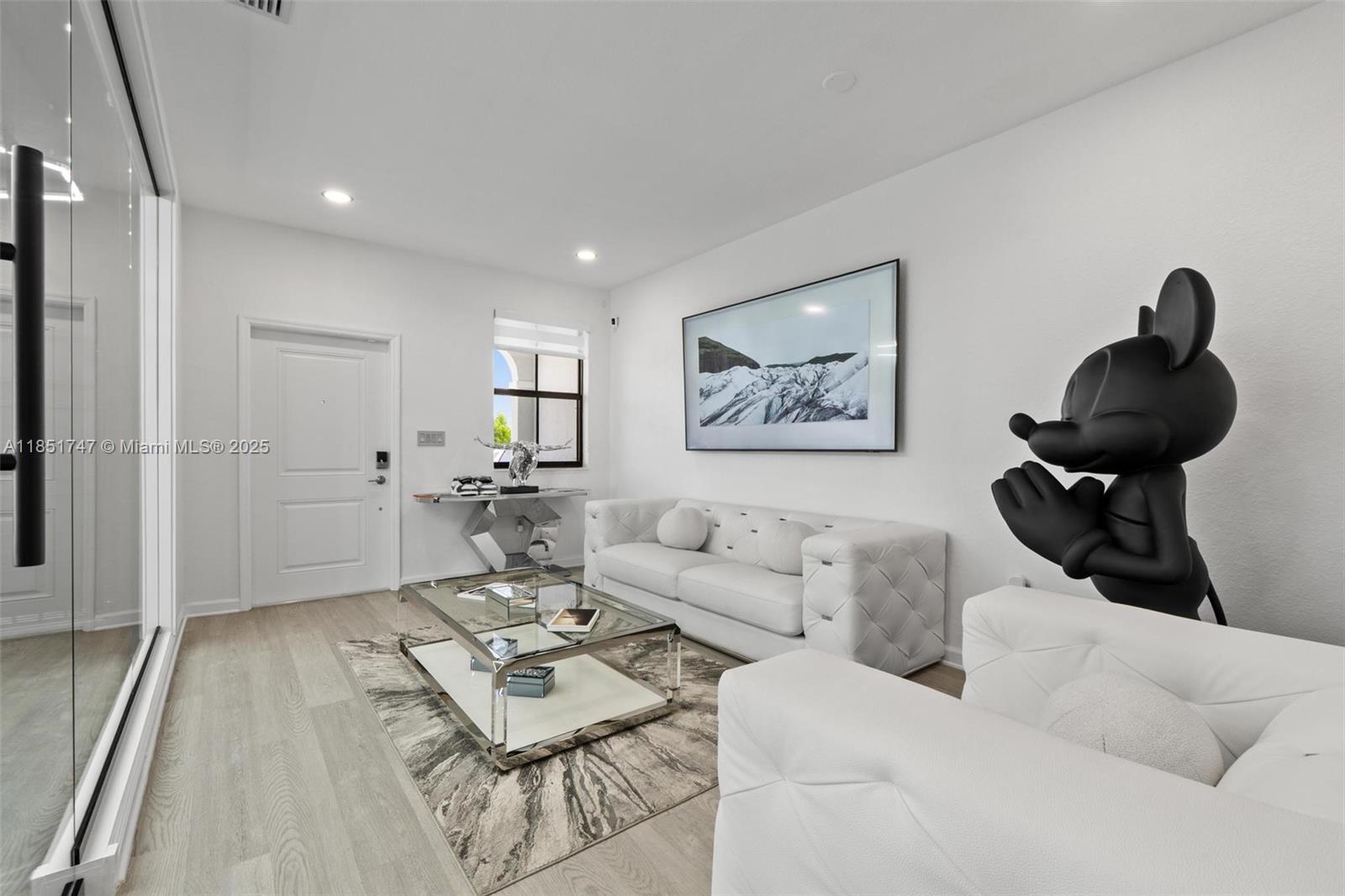 PINE ISLE - Residential