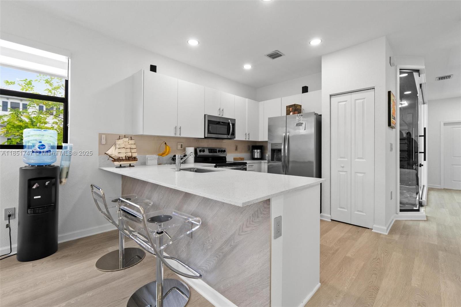 PINE ISLE - Residential