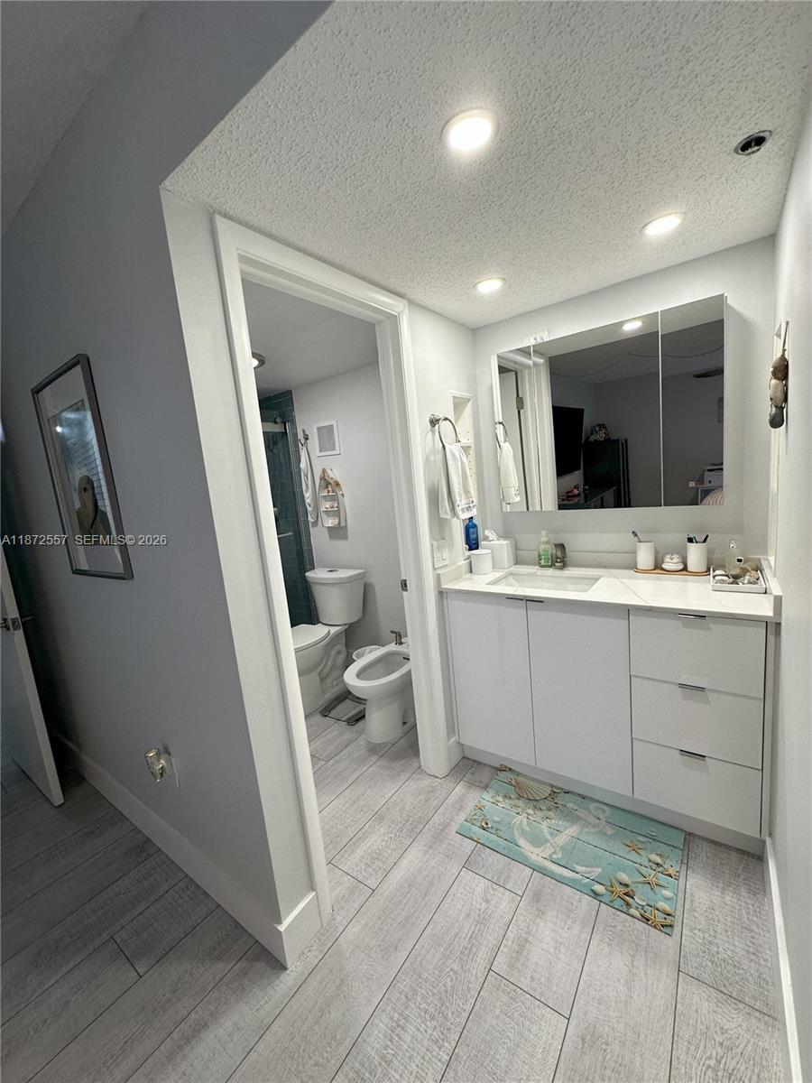 PORTUGAL TOWERS CONDO - Residential