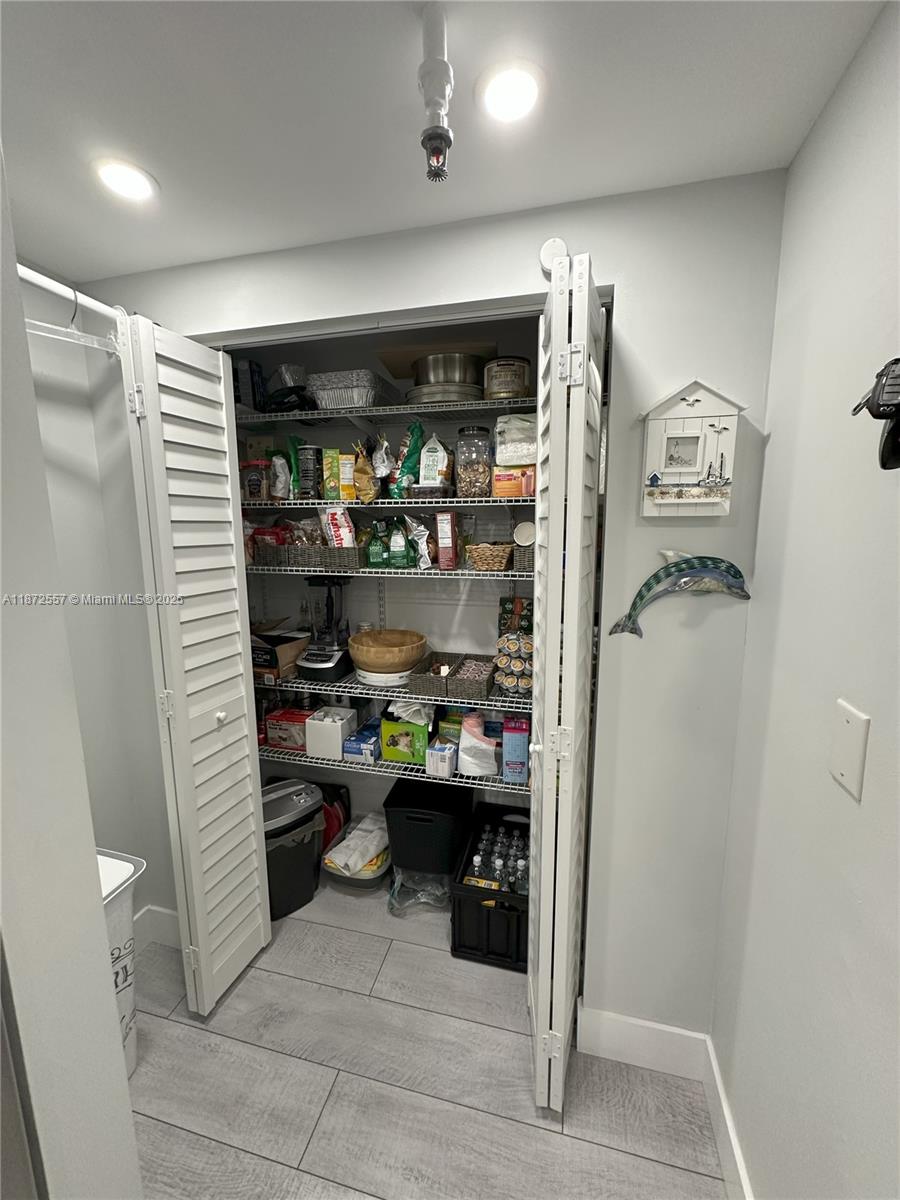 PORTUGAL TOWERS CONDO - Residential