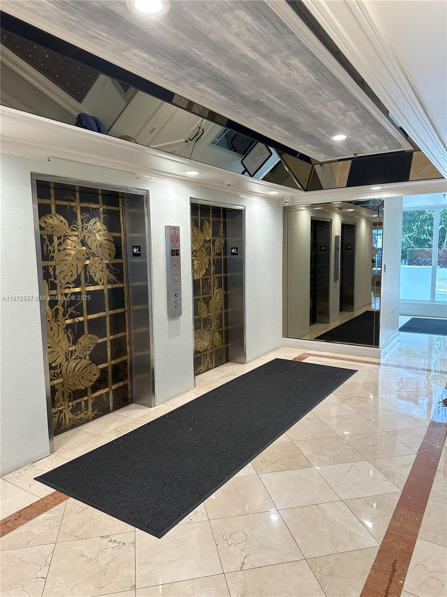 3200 Collins Ave 11-3