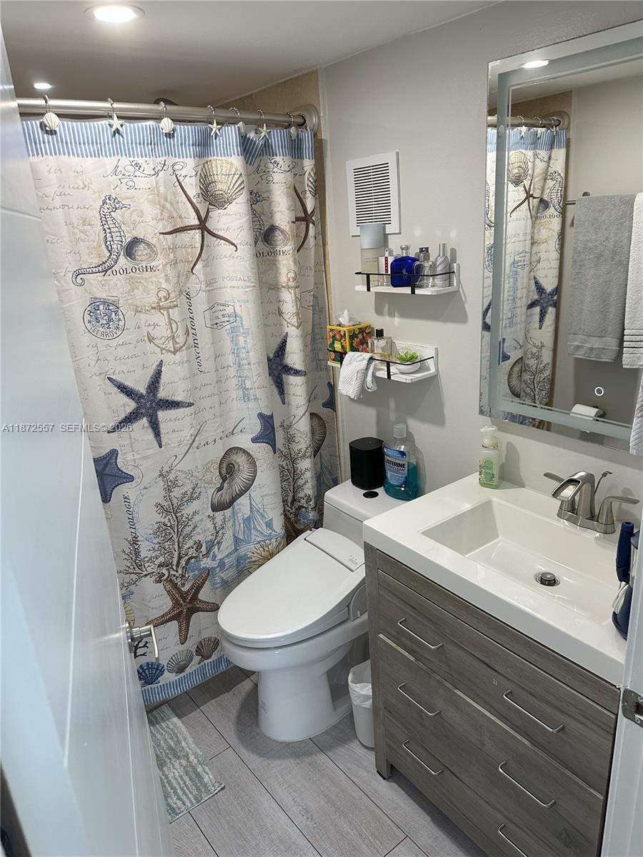 PORTUGAL TOWERS CONDO - Residential