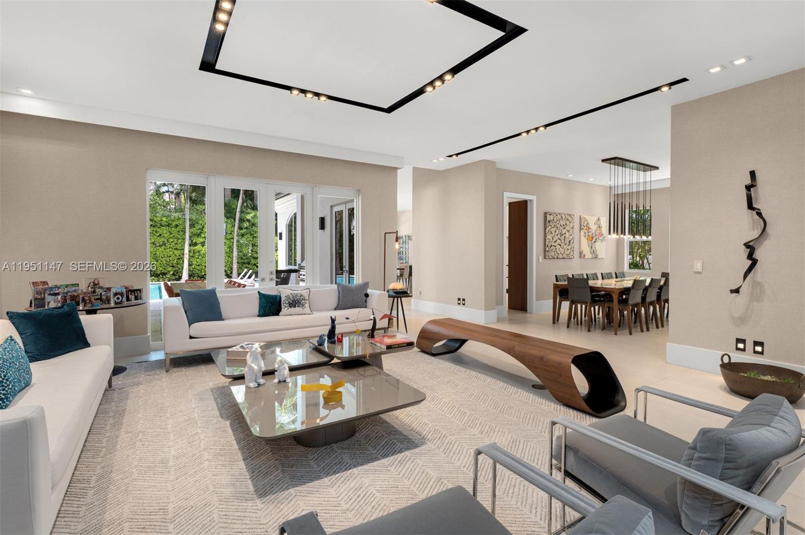 GOLDEN BEACH SEC D - Residential