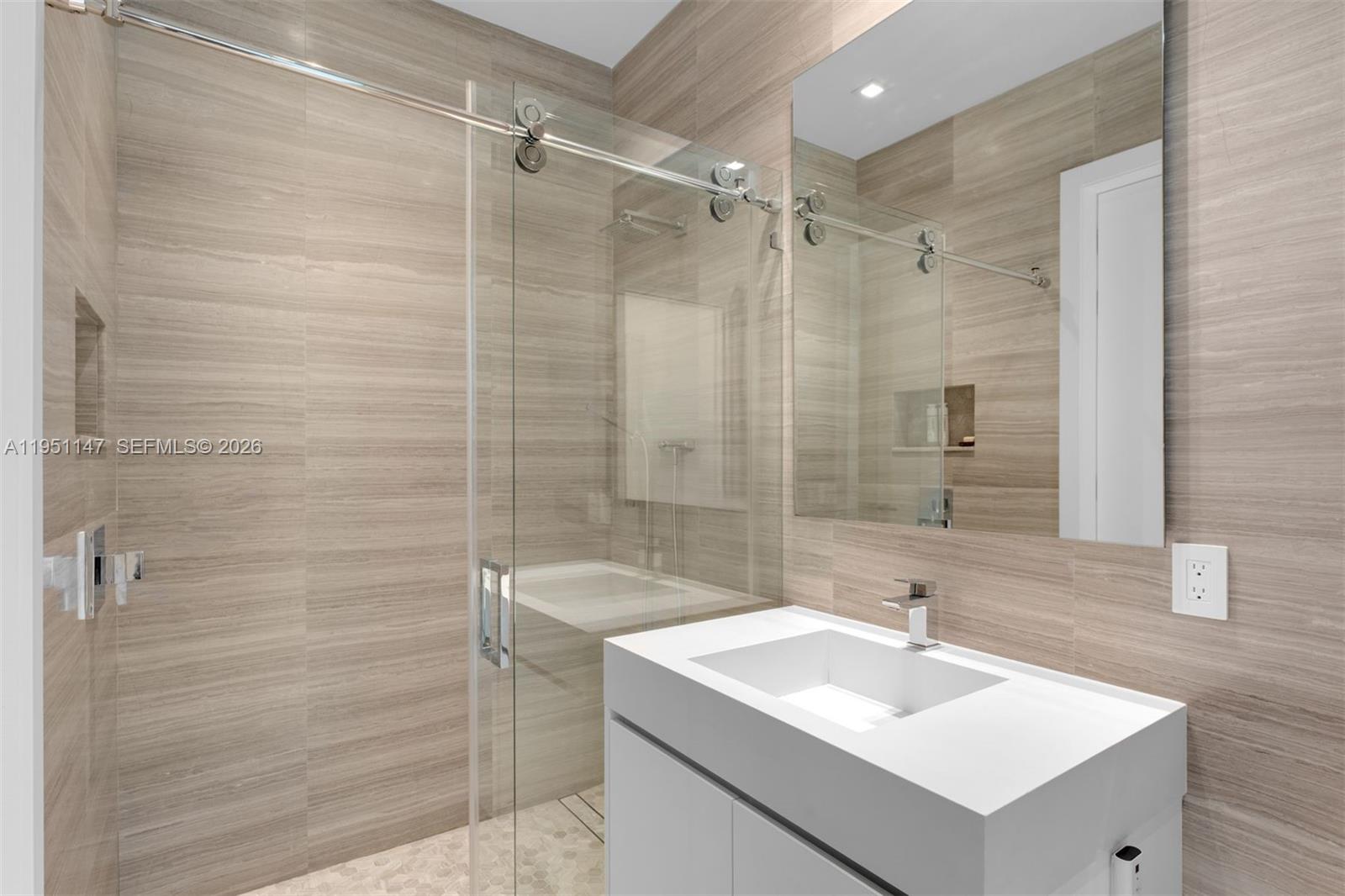 GOLDEN BEACH SEC D - Residential