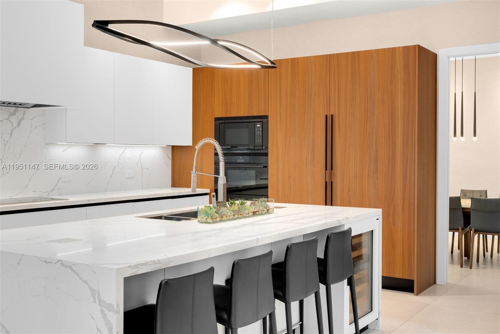 GOLDEN BEACH SEC D - Residential