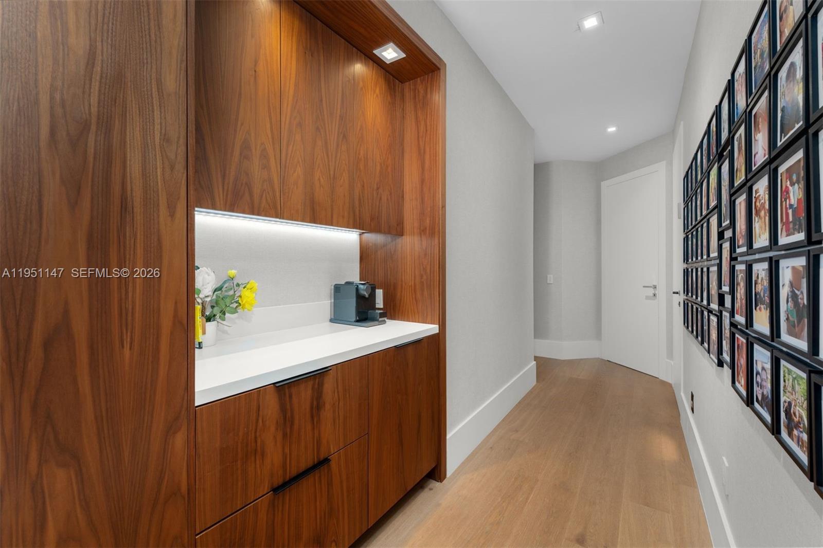 GOLDEN BEACH SEC D - Residential