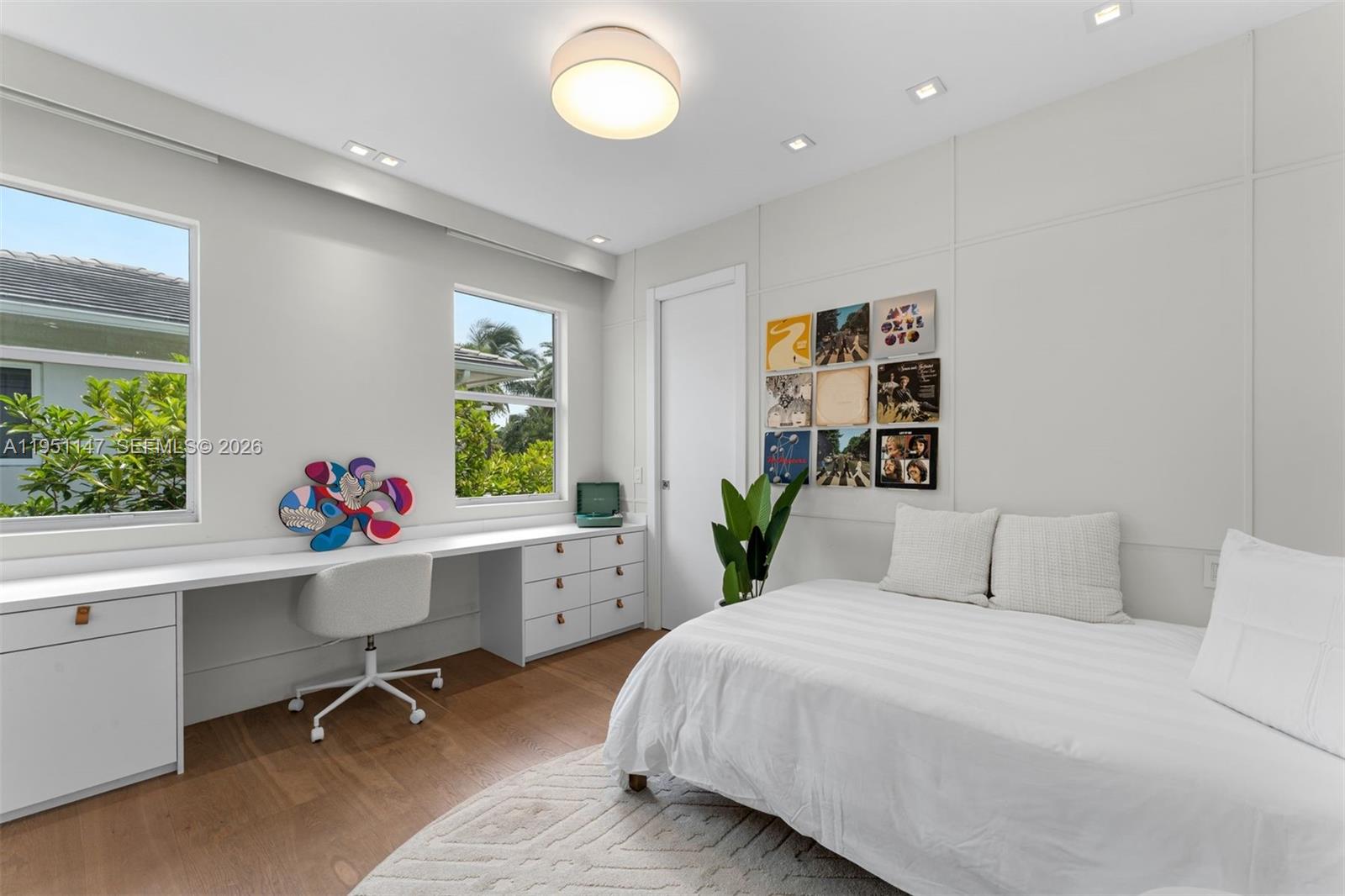 GOLDEN BEACH SEC D - Residential