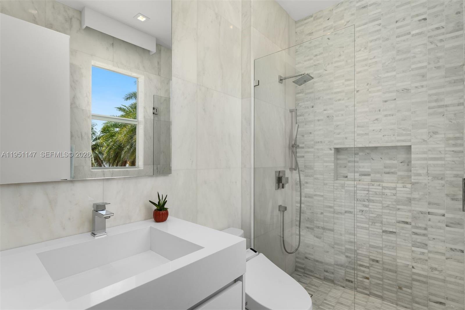 GOLDEN BEACH SEC D - Residential