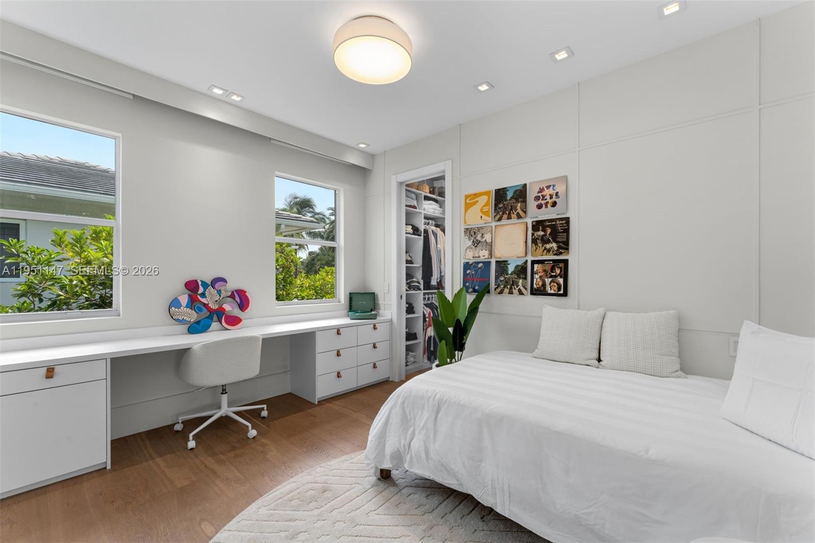 GOLDEN BEACH SEC D - Residential