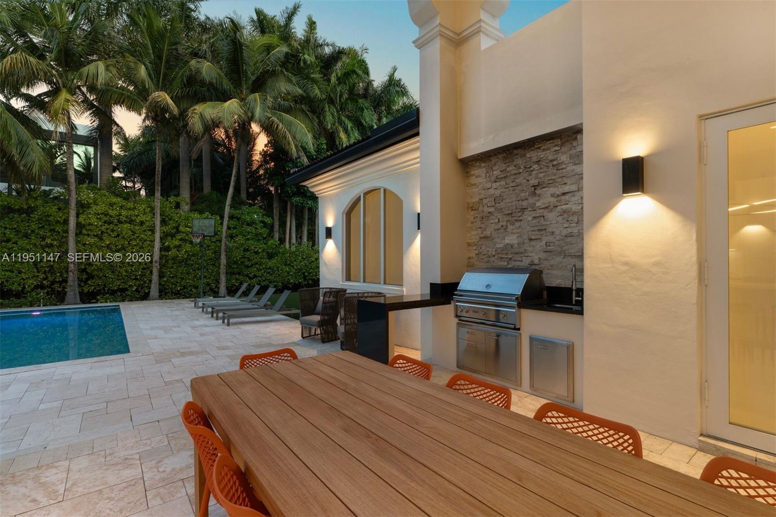 GOLDEN BEACH SEC D - Residential