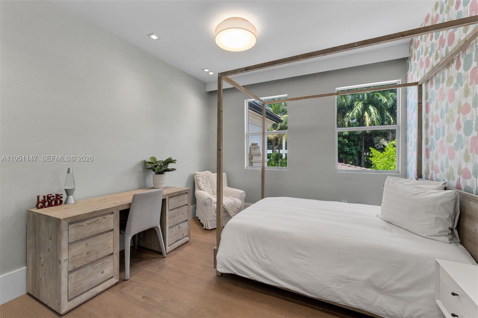 GOLDEN BEACH SEC D - Residential