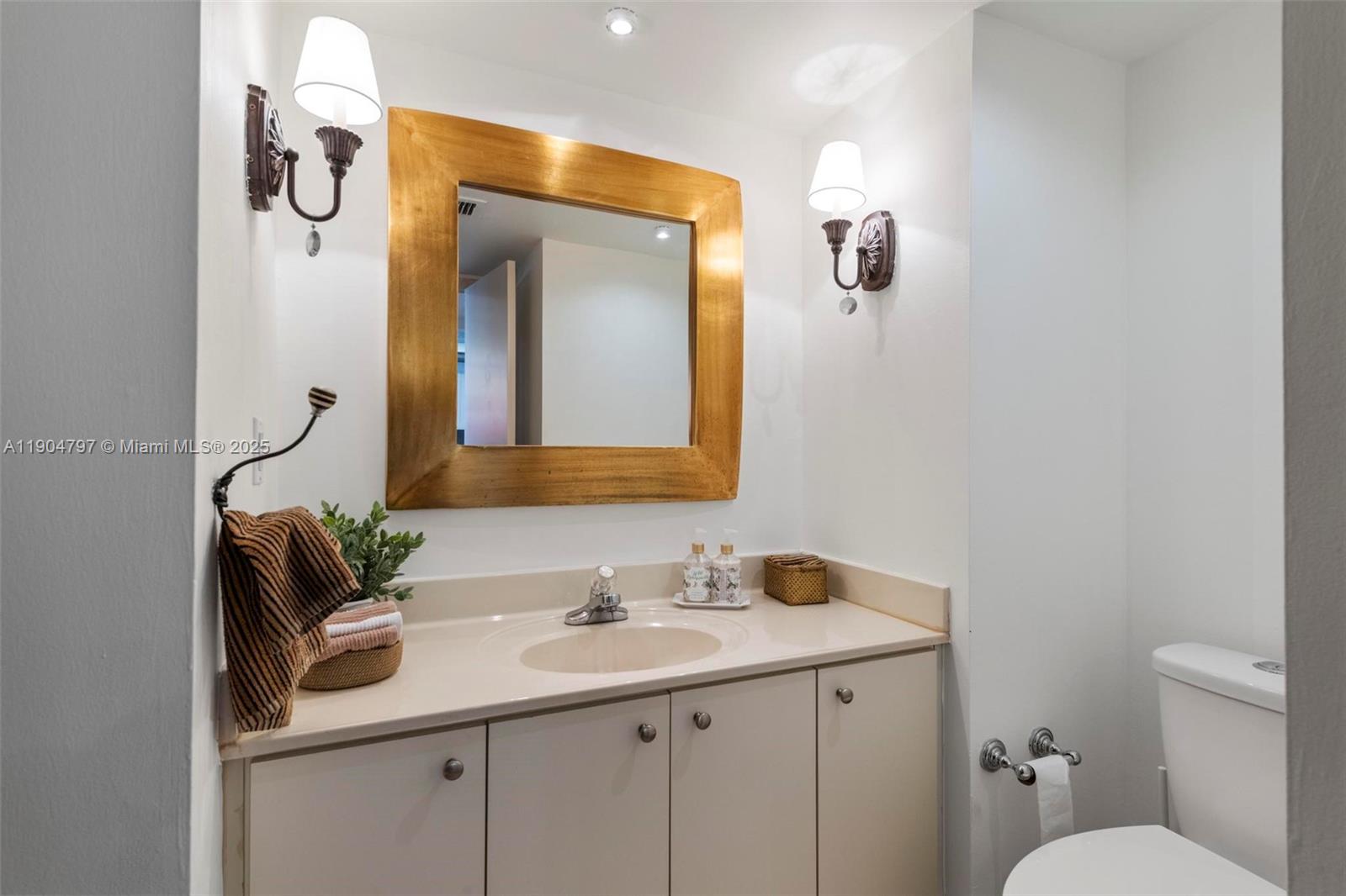 DEL PRADO MARINA - Residential Lease