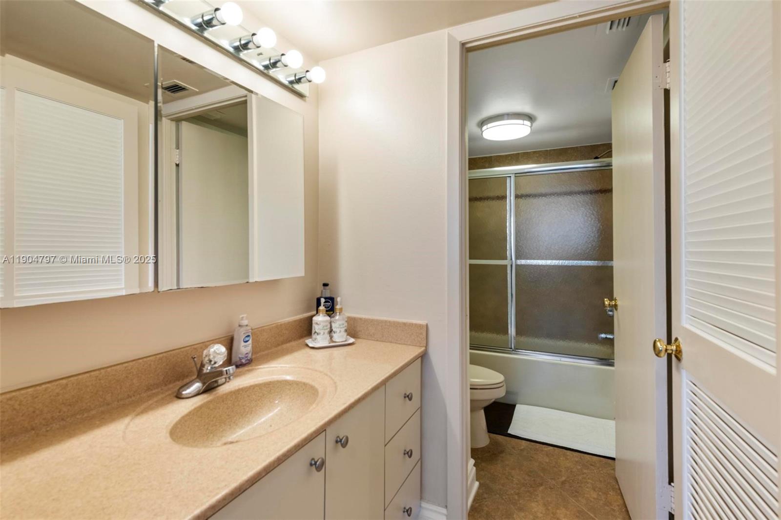 DEL PRADO MARINA - Residential Lease