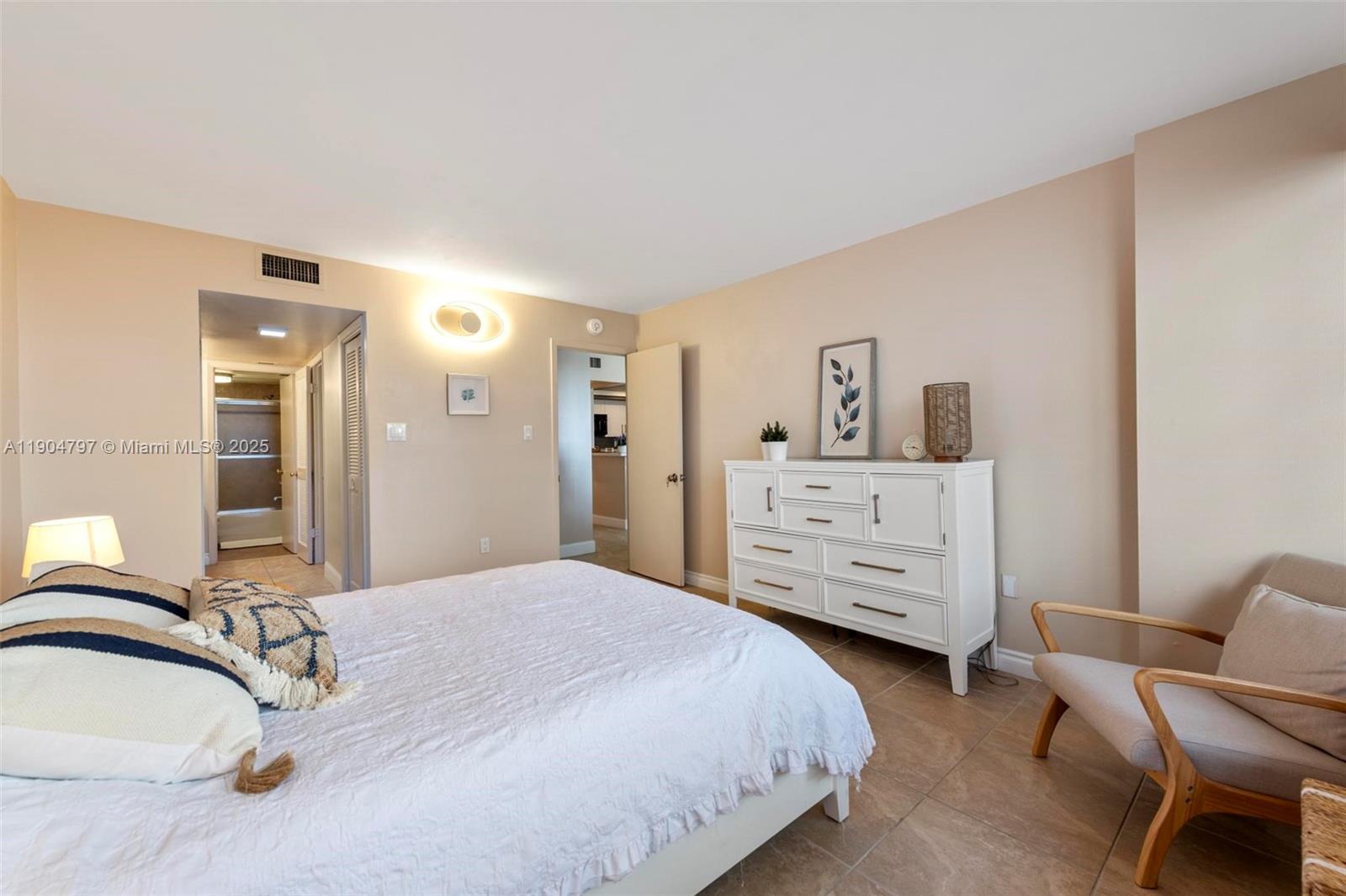 DEL PRADO MARINA - Residential Lease