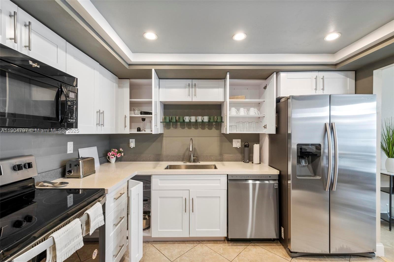 DEL PRADO MARINA - Residential Lease