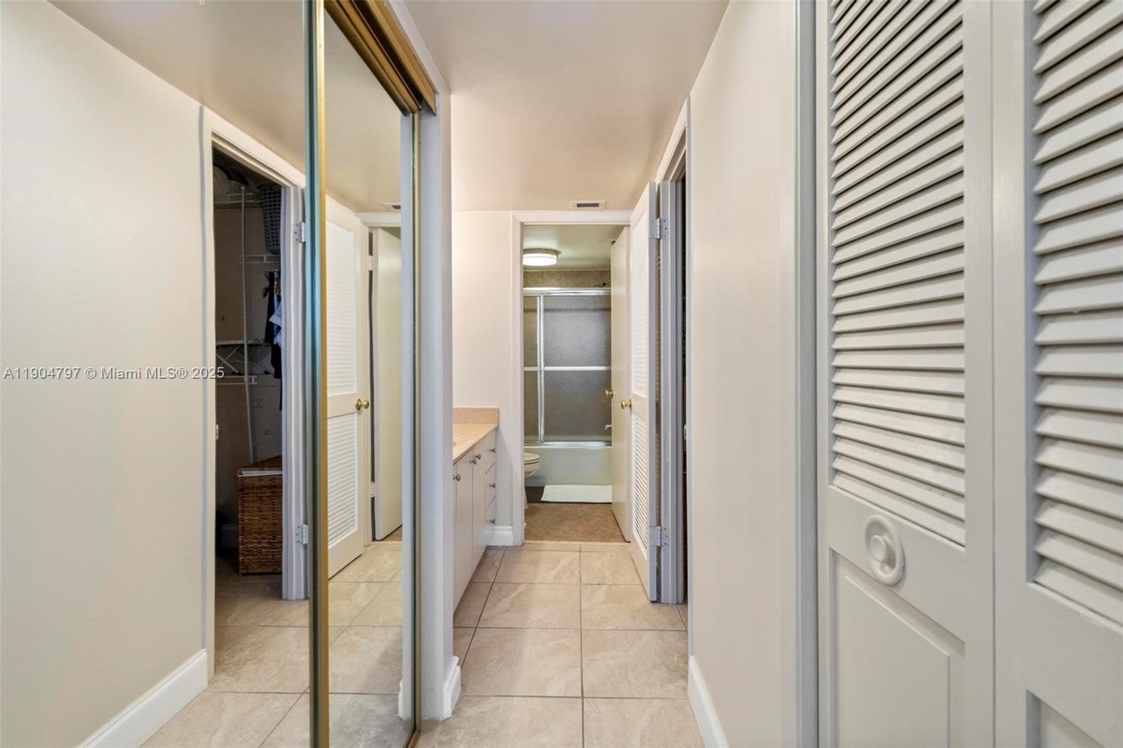 DEL PRADO MARINA - Residential Lease