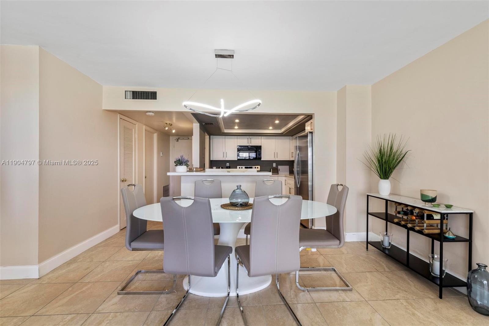 DEL PRADO MARINA - Residential Lease