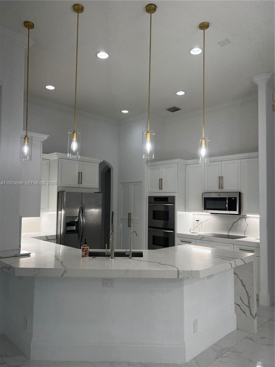 CORAL CREEK REPLAT NO 5 - Residential Lease