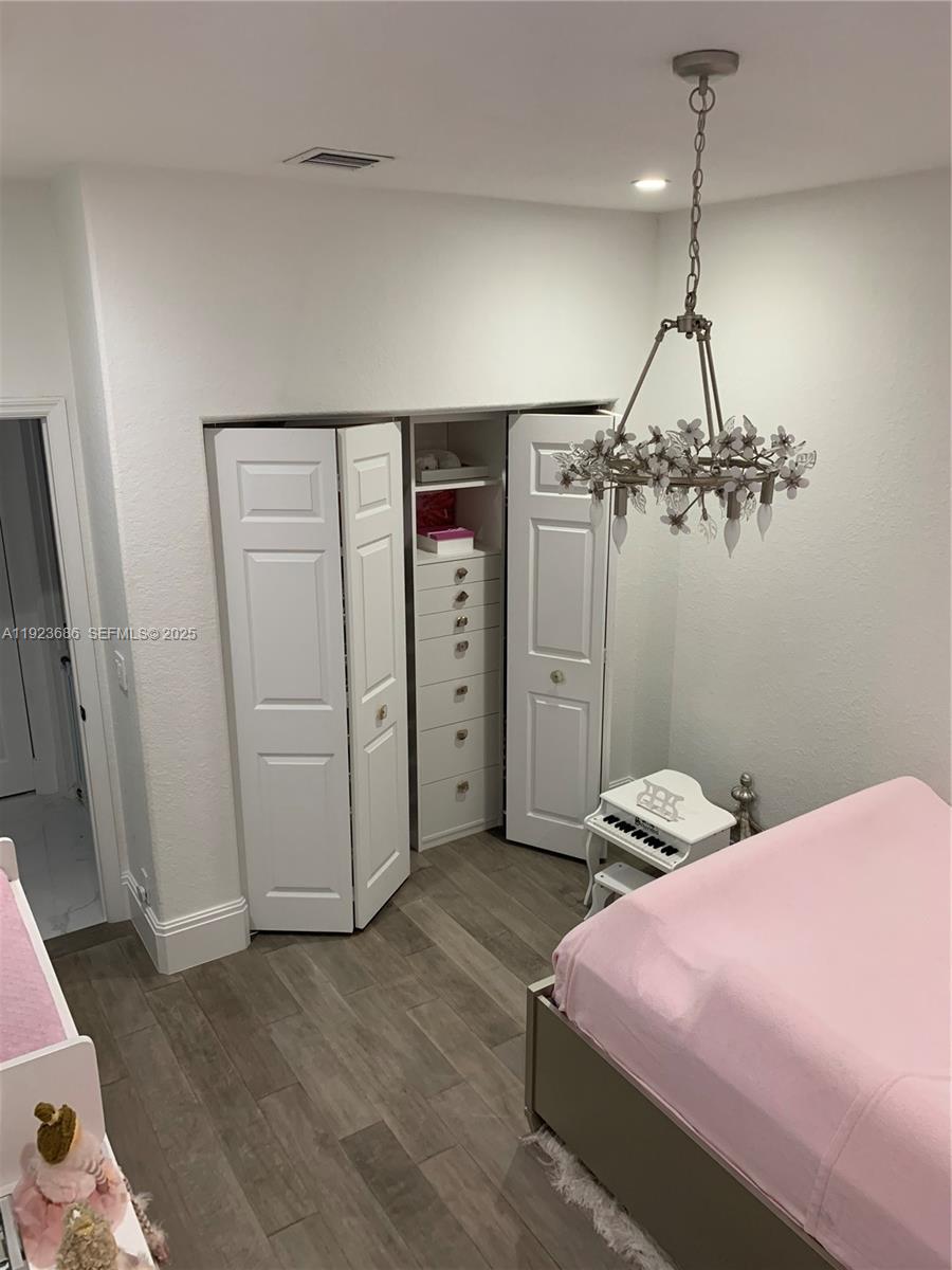 CORAL CREEK REPLAT NO 5 - Residential Lease