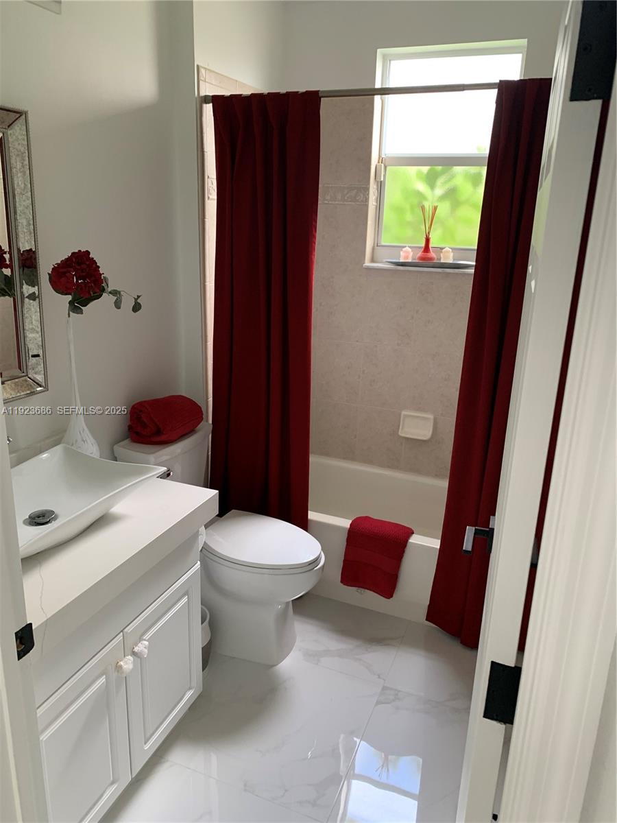 CORAL CREEK REPLAT NO 5 - Residential Lease