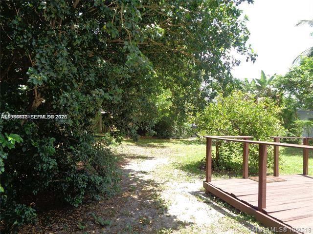 NORTH HOLLYWOOD - Residential Lease