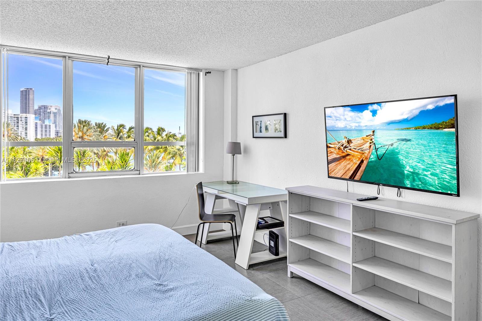 FLAMINGO SOUTH BEACH I CO - Residential