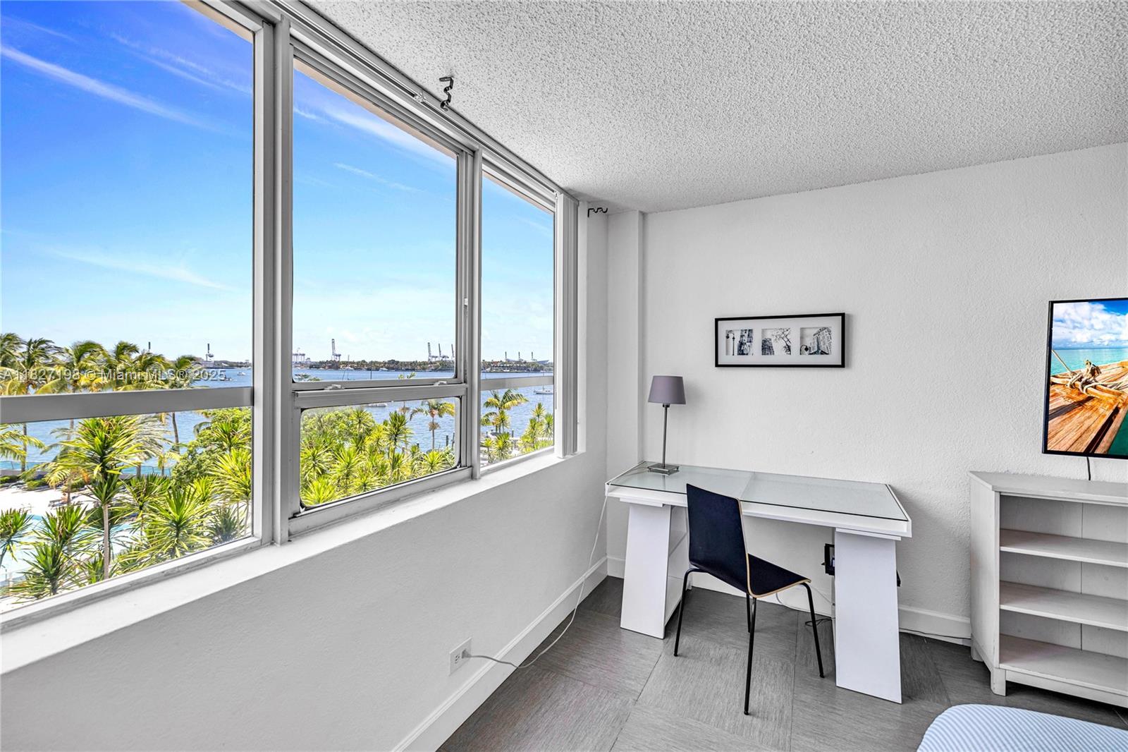 FLAMINGO SOUTH BEACH I CO - Residential