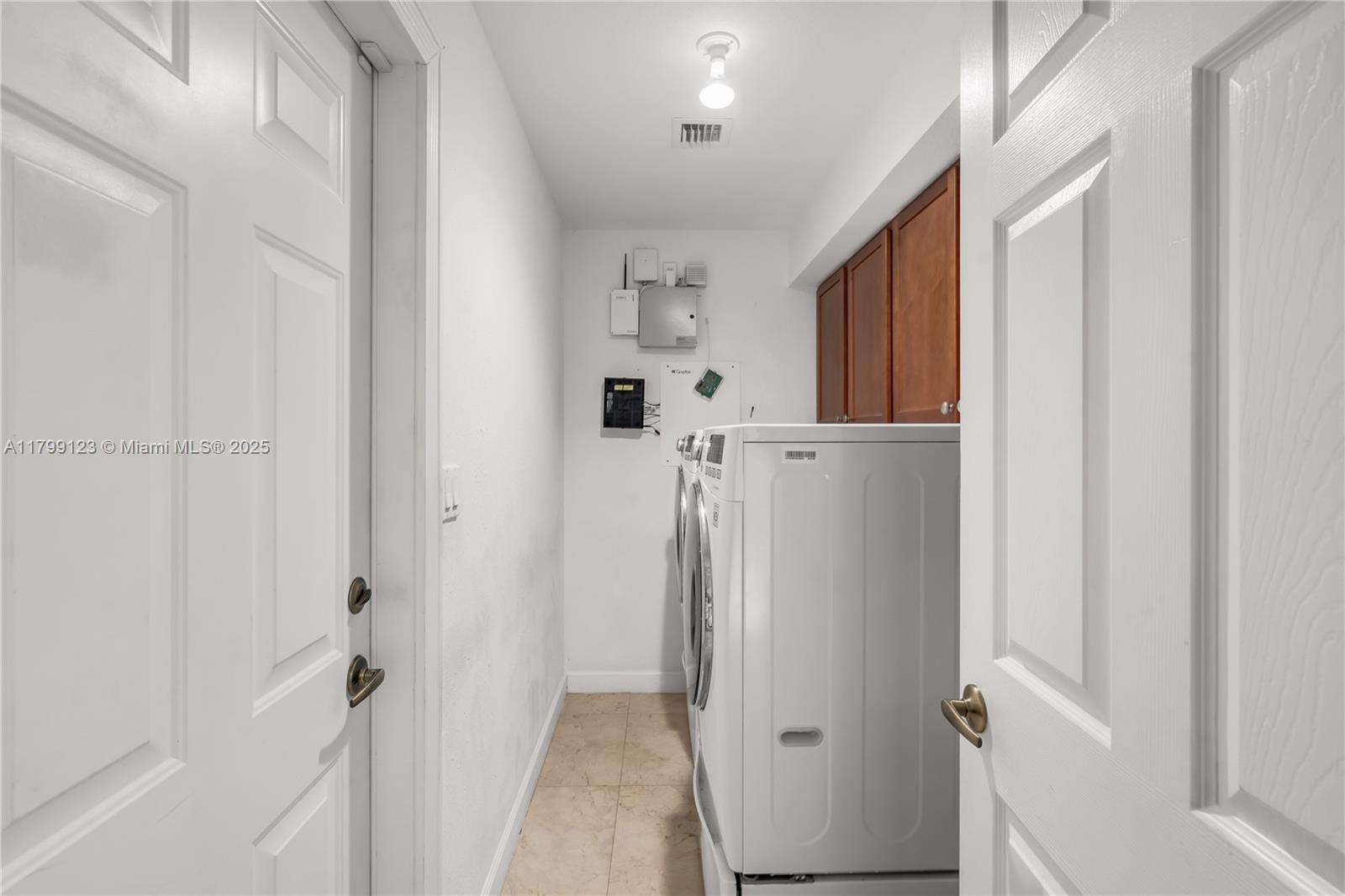 CUTLER CAY - Residential