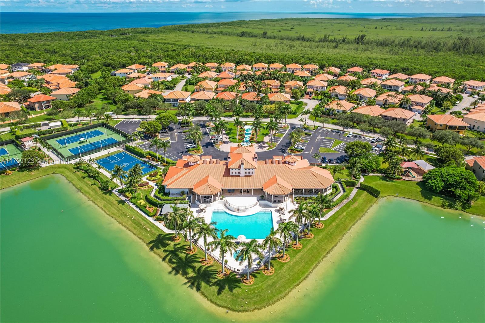 CUTLER CAY - Residential