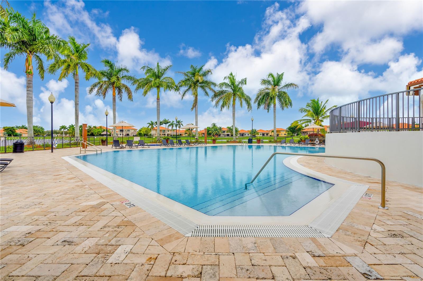 CUTLER CAY - Residential